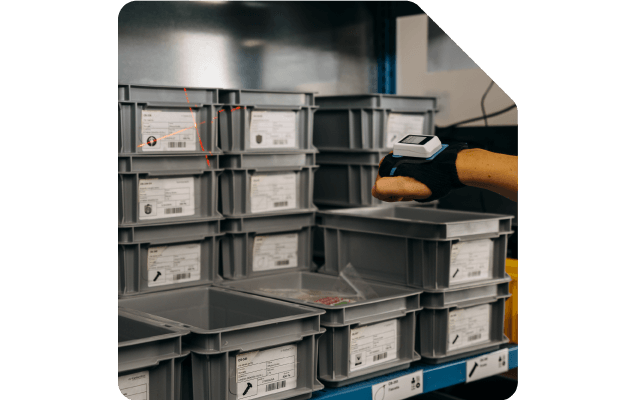 KanbanBOX ekanban used with Wearable and Hand-Free Scanner